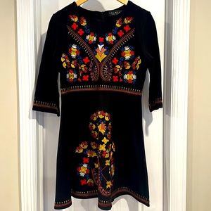 Lai Meng Five Cats Women’s embroidered Round Neck dress Size  XL